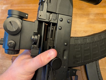 Image 4 for E&L AK12 AEG + 7 MAGS