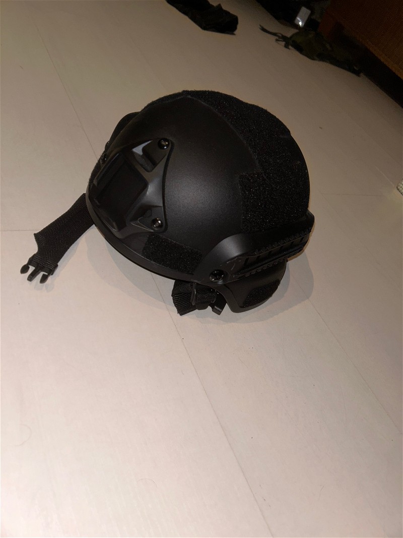 Image 1 for Combat helm