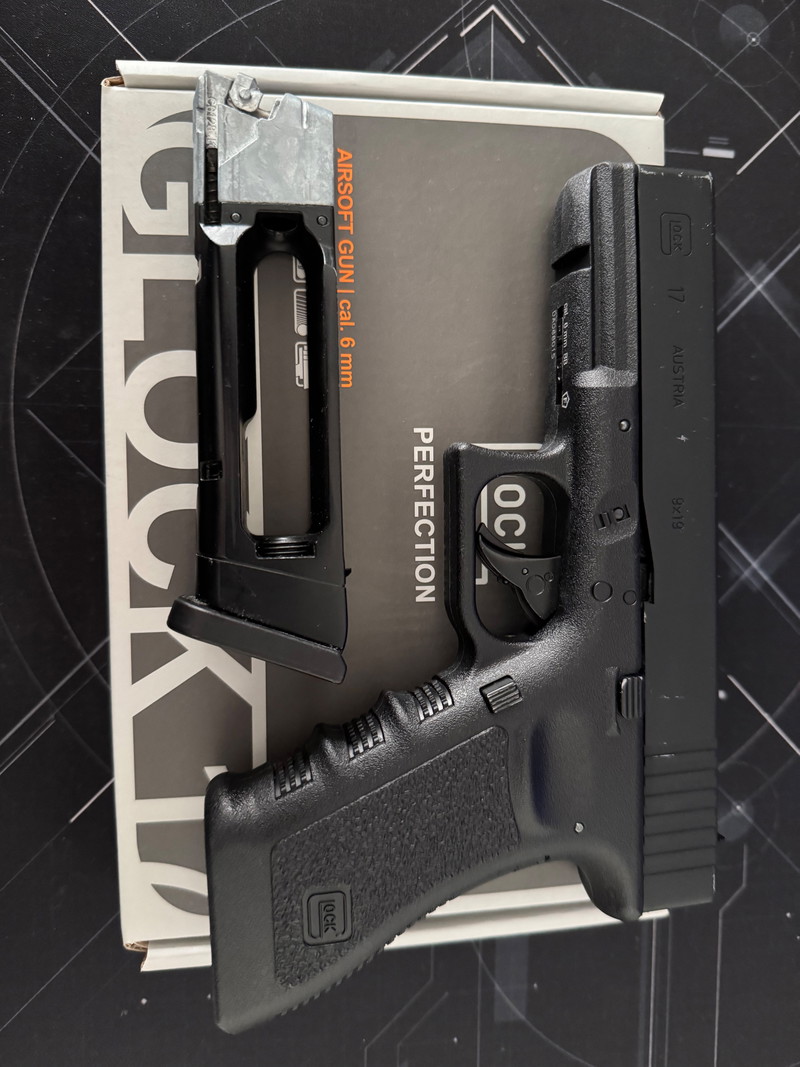 Image 1 pour Glock 17 Co2 Metallschlitten mit Koffer und Verpackung