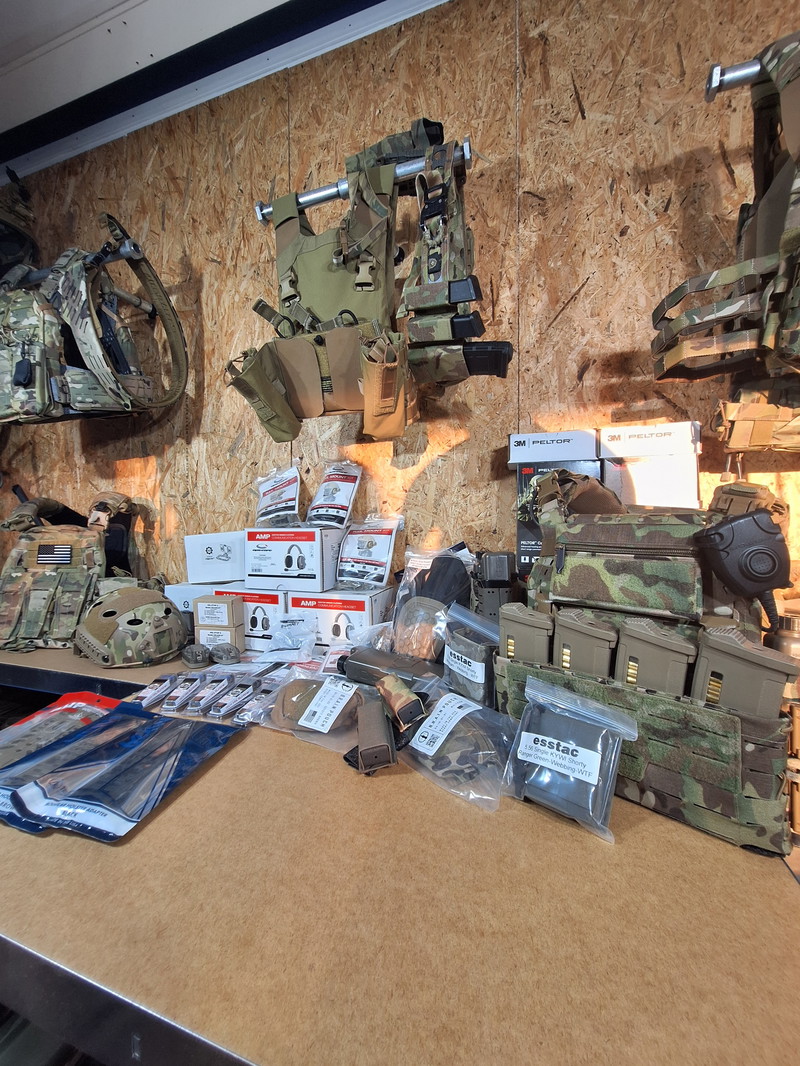 Bild 1 für Shaw concepts, peltor, ops core, peltor, esstac, crye