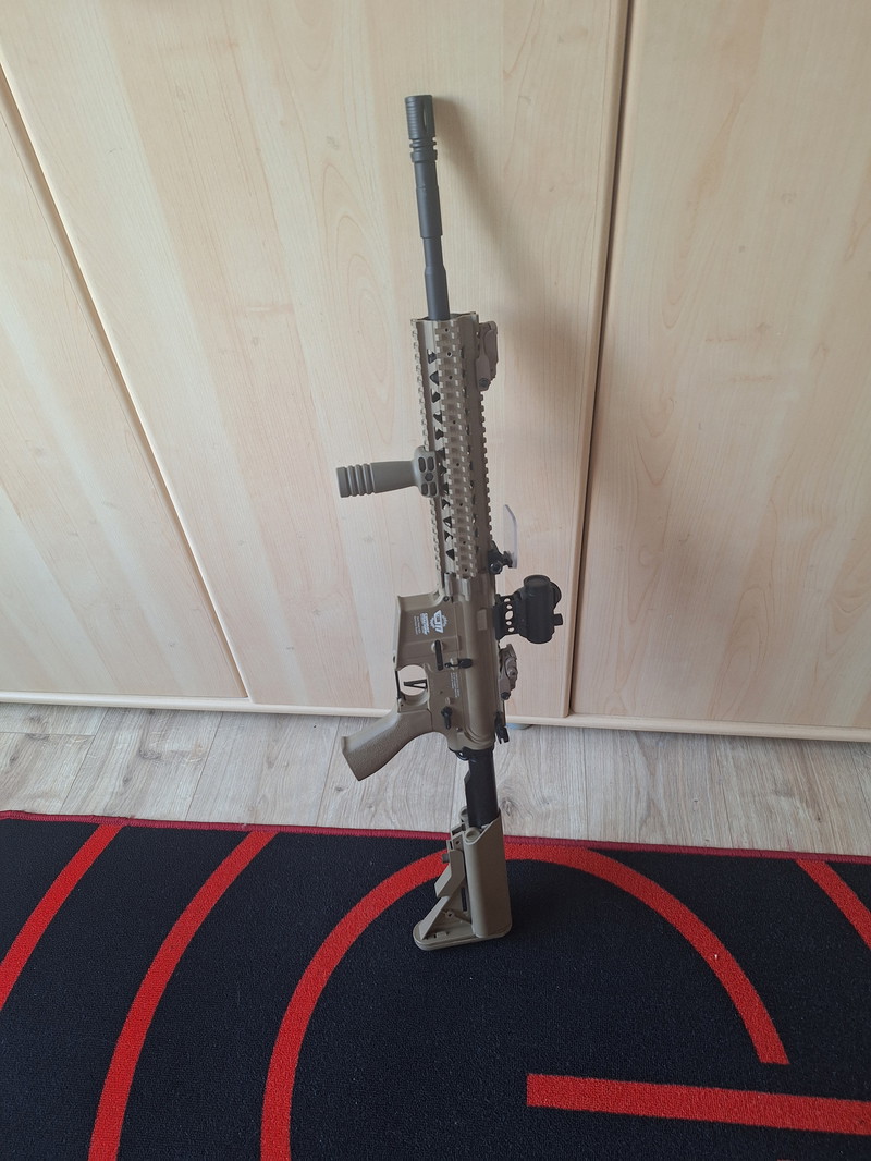 Image 1 pour G&G M4 met Precision inner barrel 6.03, speed trigger, mosfet en hop up unit met led module.