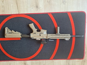 Afbeelding van G&G M4 met Precision inner barrel 6.03, speed trigger, mosfet en hop up unit met led module.