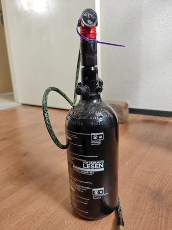 Imagen 2 de DYE LT HPA fles met Wolverine regulator en Flexislang