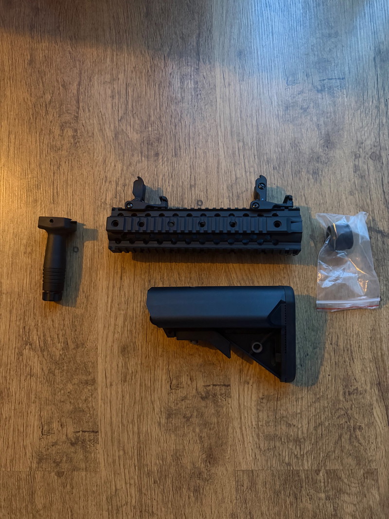 Afbeelding 1 van Diverse onderdelen accu lader handguard Butt stock