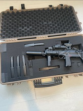 Imagen para TM MP7 Gbb Incl koffer, 4 mags en red dot