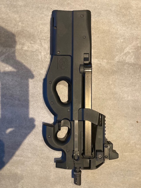 Image 1 pour Cybergun GBB P90 inclusief reddot