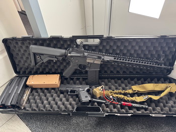 Imagen 2 de Nieuwe vfc m4 avalon saber carbine met gate titan2 en umarex glock 19 gas nieuw
