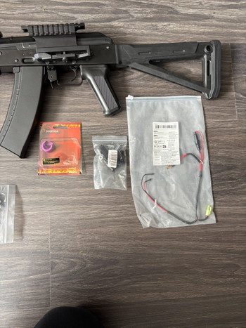 Imagen 3 de CYMA Tactical AK Airsoft Replica, upgraded & skirm ready