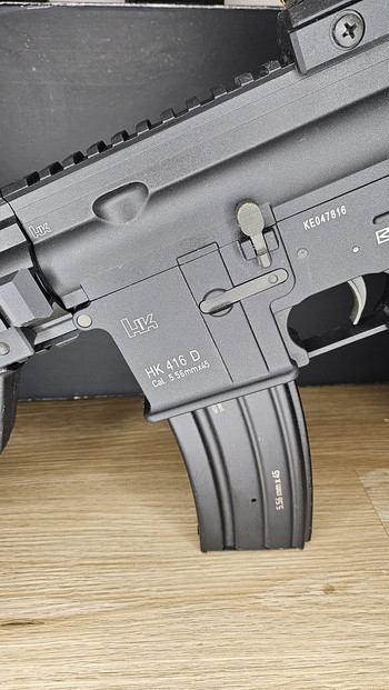 Bild 2 für VFC HK416D V2 met 1 originele hi-cap en 2 mid-caps + angled foregrip