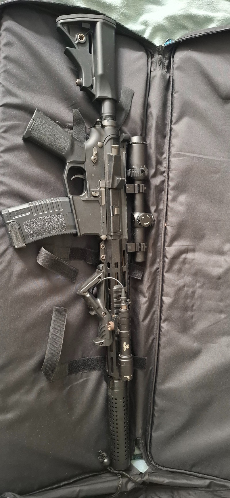 Image 1 for Arcturus M4 speelklaar + red dot, 3 mags en opbergtas