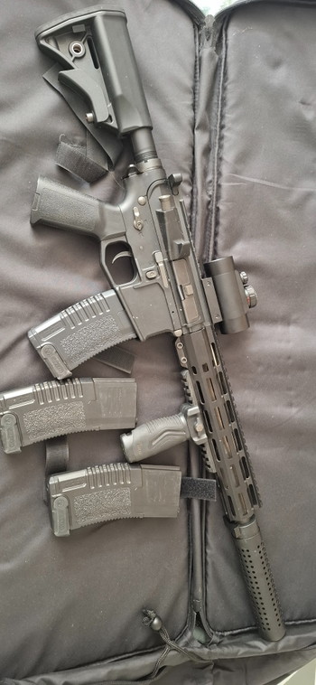 Image 2 for Arcturus M4 speelklaar + red dot, 3 mags en opbergtas