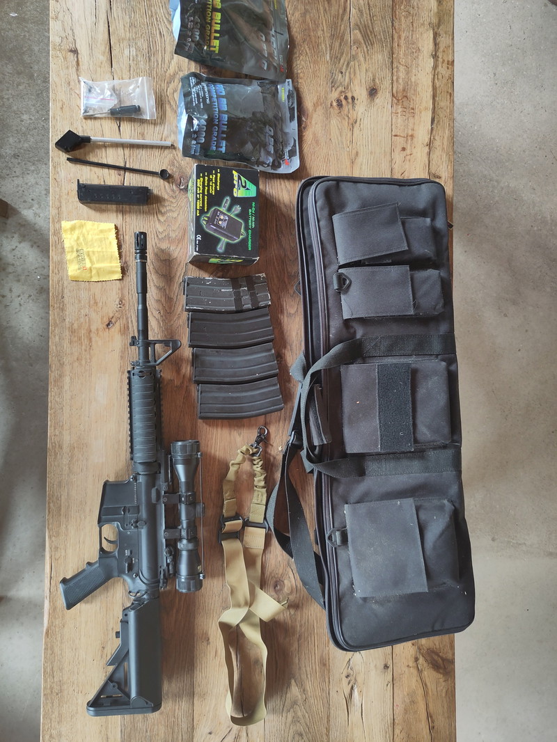 Image 1 pour M4 avec housse et accessoires