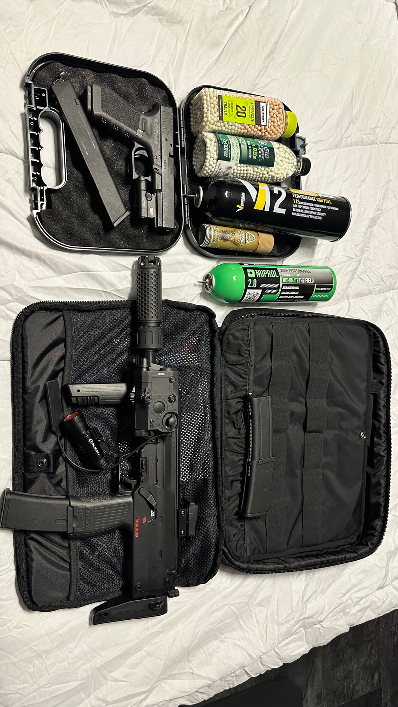 Image 1 for GRIJP UW KANS: VFC H&K MP7 + VFC G18C GLOCK + TRACERS + LASERS + OLIGHT + KOFFERS + MEER ACCESOIRES!