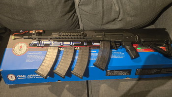 Image 2 pour Lot of 2 AEGs, 1 sniper, 1 pistol and 3 rigs (read description)