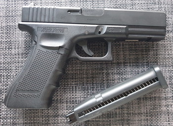 Imagen 2 de GLOCK17 GEN 4       CO2 UMAREX