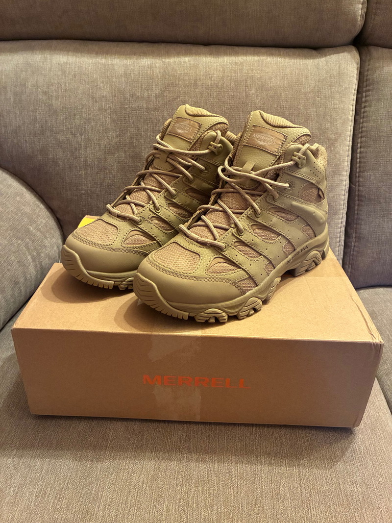 Image 1 for Chaussures MOAB 3 Mid Tactical Waterproof Merrell - Dark Coyote ( taille 41.5 )