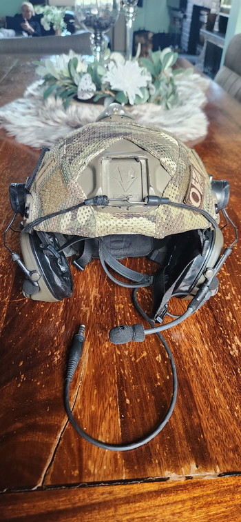 Afbeelding 2 van Ops core fast high cut Bump helm  met alle toebehoren