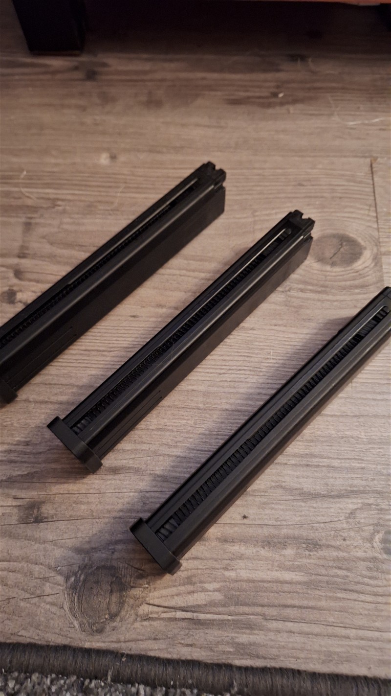 Image 1 for 3x Vmp1 / Mp9 magazijnen mags