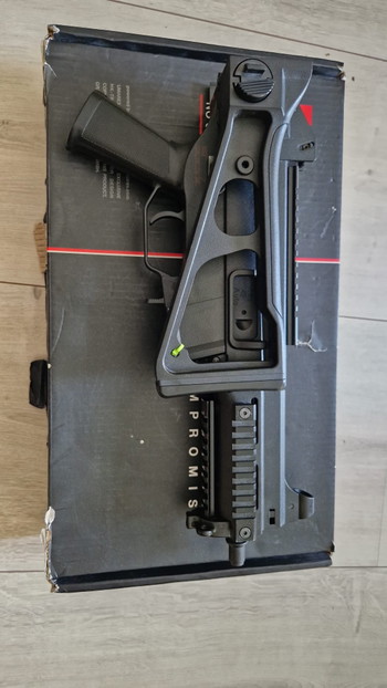 Bild 4 für HK UMP45 AEG (Umarex) | 4 Magazijnen | Originele HK Doos | Nette staat