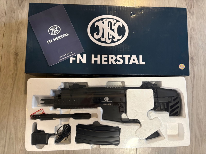 Image 1 for FN Scar sealed + licentie