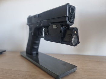 Image 2 for Evolution Glock 17 pistol + case + stand + combined laser and tactical light.
