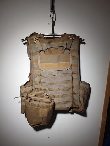 Image 2 pour Coyote plate carrier invader gear