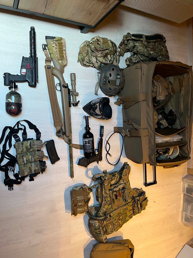 Afbeelding 1 van volledige airsoft-uitrusting