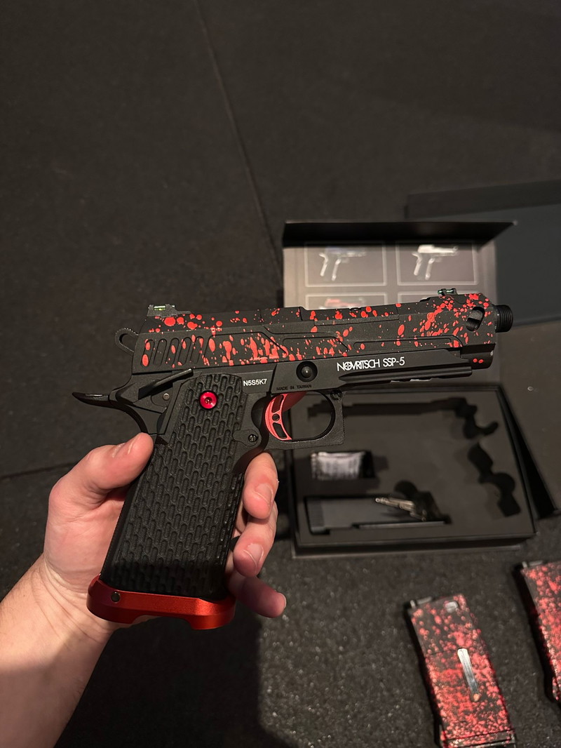 Image 1 for Red splattered SSP5 4.3 / Red splattered Alu Monk Adapter