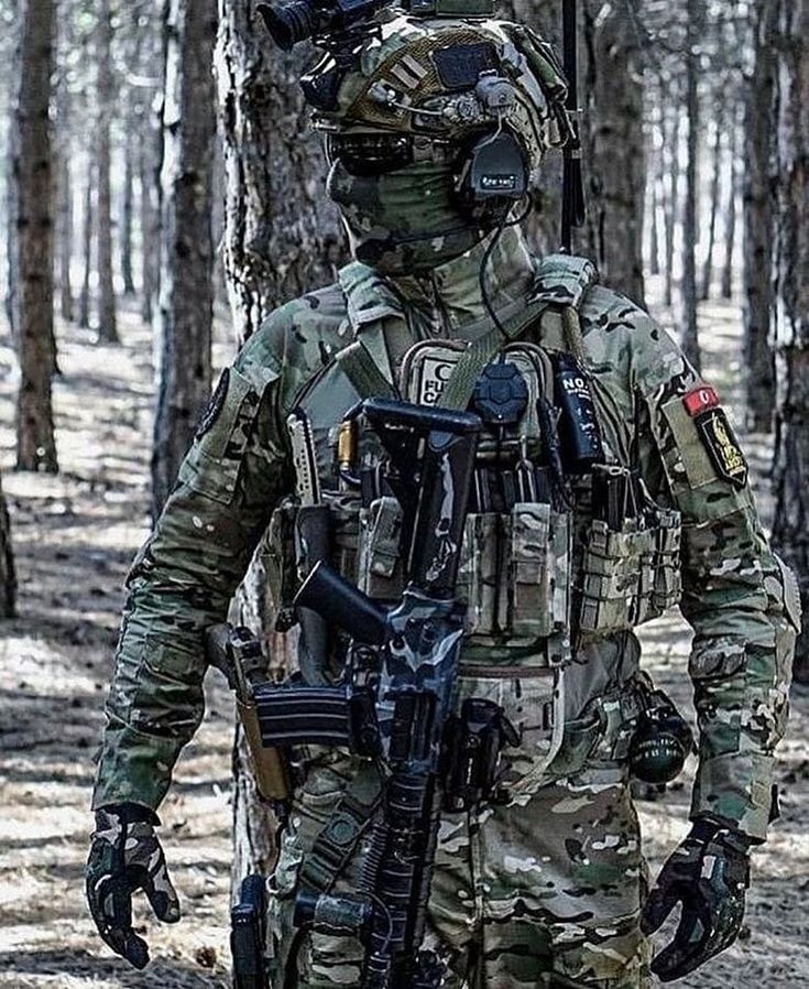 Image 1 for WANTED Full gear uniform set