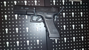 Image 2 for Tm glock 18c + 1 extra mag