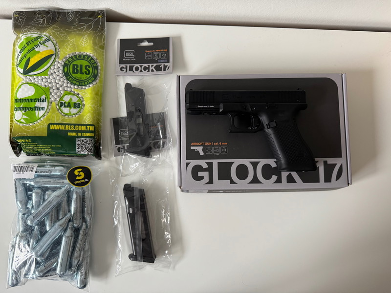 Bild 1 für Nieuw Glock 17 Gen5 mos CO2 Umarex + 2 magazijnen +BB's en CO2 patronen
