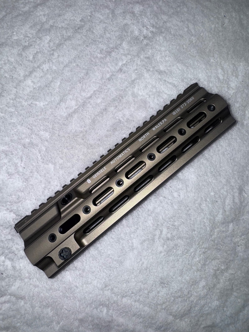 Bild 1 für Te koop: Replica Geissele MK16 Handguard (10,5 inch) - Tan (Mooie Bronze Kleur)