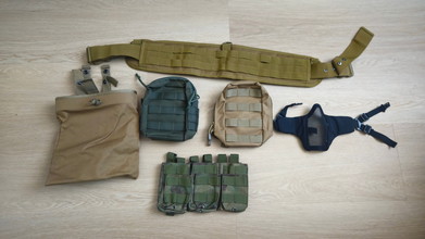 Image pour Diverse magpouches,admin pouch, combat belt, masker en dumppouch  te koop