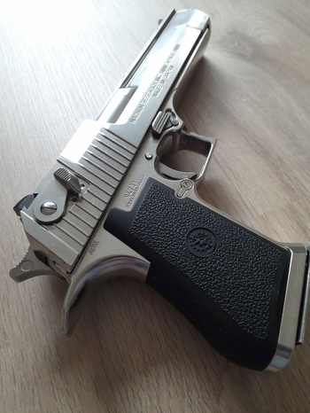 Bild 3 für Desert Eagle .50AE Hard Kick Chrome GBB TOKYO MARUI