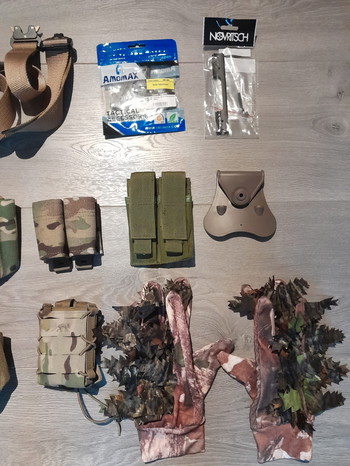 Image 3 for Pouches, handschoenen, belt, onderdelen en mondmaskers