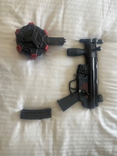 Imagen para WE GBB MP5K (upgraded)+ drum magazijn