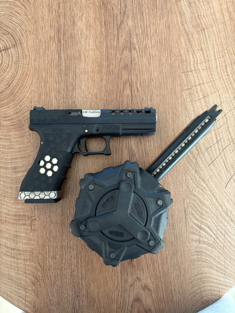 Imagen 1 de Armorer Works Custom Hex Cut GBB (AW-VX0201 - Black)