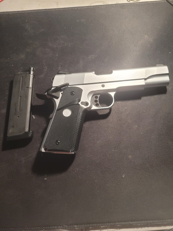 Imagen 3 de Tokyo Marui five seven X Armorer Works colt 1911 Silver