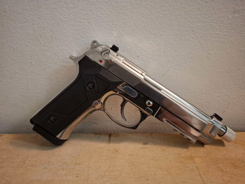 Imagen 3 de KLI M9 Chrome/Black Finish - GBB