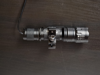 Afbeelding 2 van AloneFire TK104 tactical Flashlight