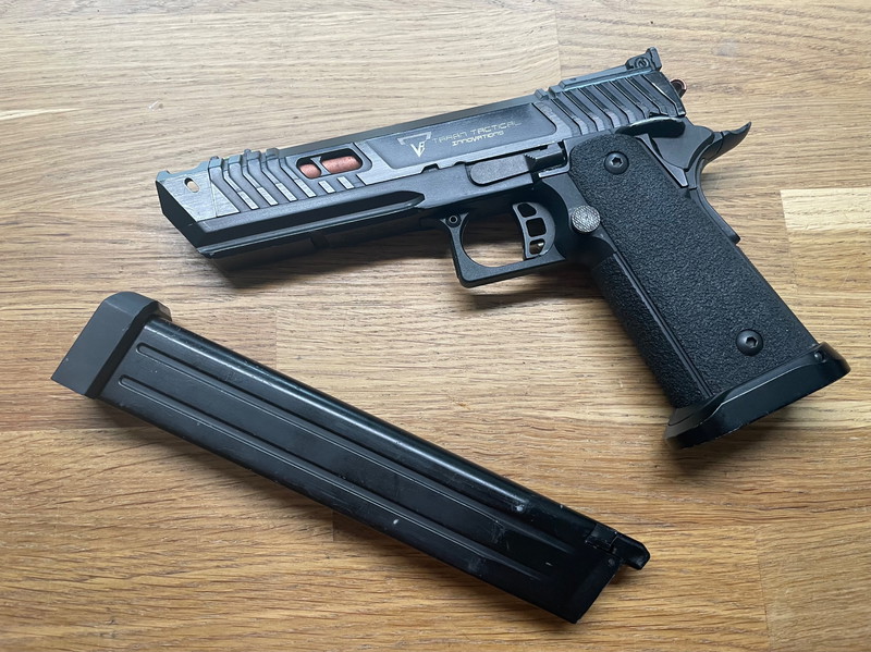 Afbeelding 1 van R614 Pitviper