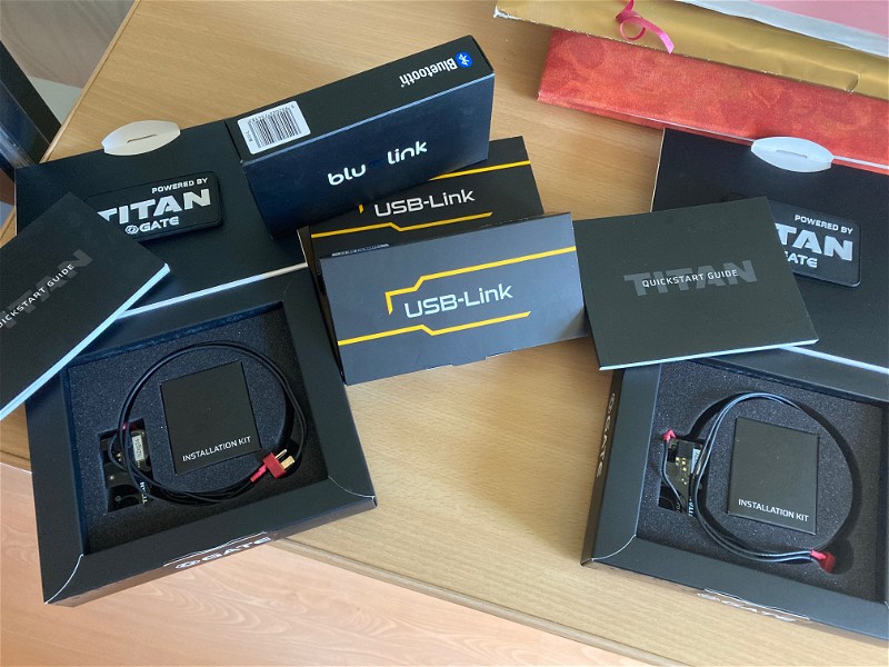 Image 1 pour 2x Gate titan advanced v2 rear wired in 1 koop!