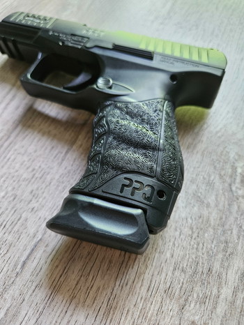 Afbeelding 4 van Walther PPQ M2 met SAT CNC Steel slide & Outer barrel