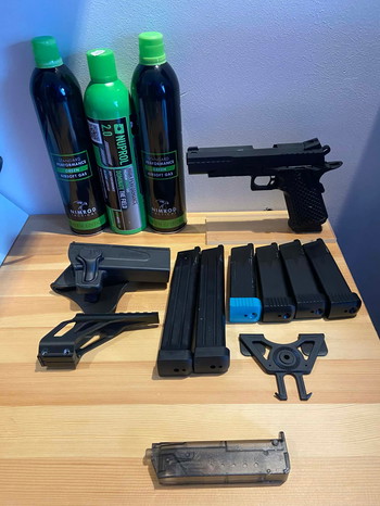 Afbeelding 3 van Lot te koop - Replica's, kledij, materiaal en toebehoren