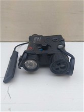 Image pour Tactical PEQ:  Red Laser White Light Device LED Flashlight IR