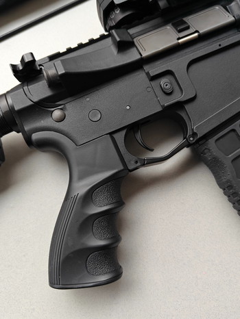 Imagen 4 de G&G CM16 M4/M16 SRL AEG with SWISS ARMS RECHARGEABLE REFLEX SIGHT + Bag + 2 x Batteries