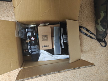 Afbeelding 5 van Airsoftset te koop - M4, AUG inclusief magazijnen, wapenkoffer en accesoires
