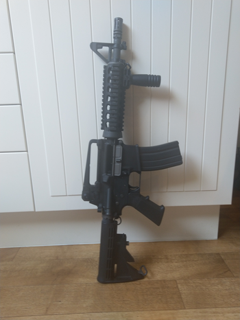 Afbeelding 2 van Open Bolt Full Metal M4 CQB + 3 extra mags.