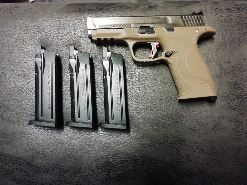 Image 1 for M&P9 van we