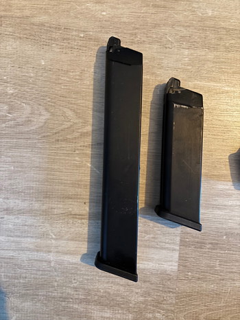 Afbeelding 3 van Glock 19 te koop inclusief 2 magazijnen